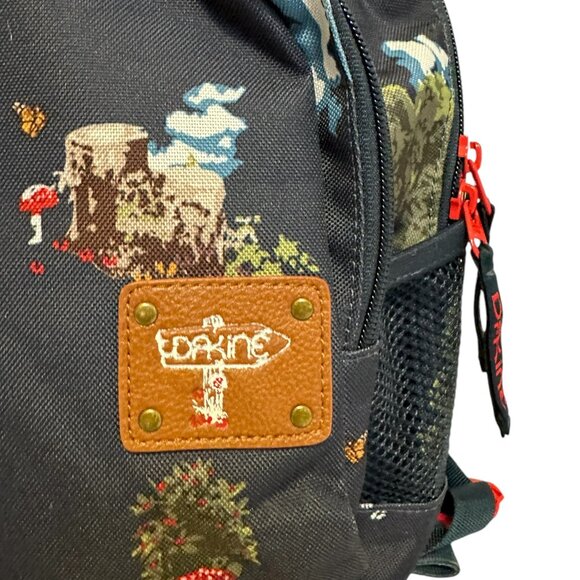 Dakine small backpack dark blue with deer and woodland pattern - Picture 2 of 6